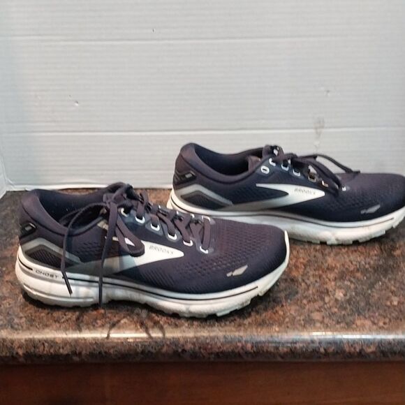 Brooks Navy Blue Running Shoes - Picture 2 of 5